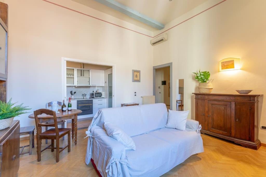 A Flat In Via Della Vigna Nuova Apartamento *